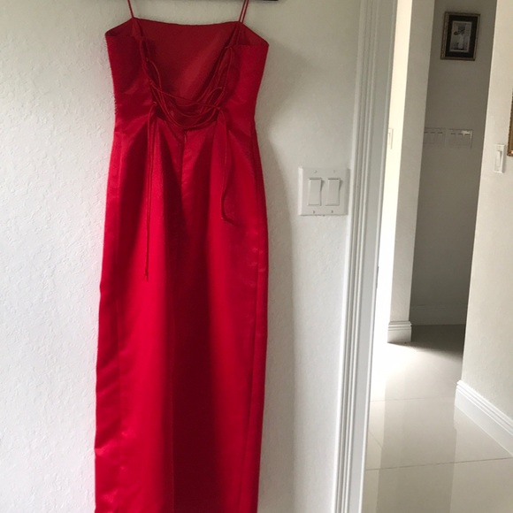 Elegant Morgan and Co. red maxi dress. - Picture 3 of 5
